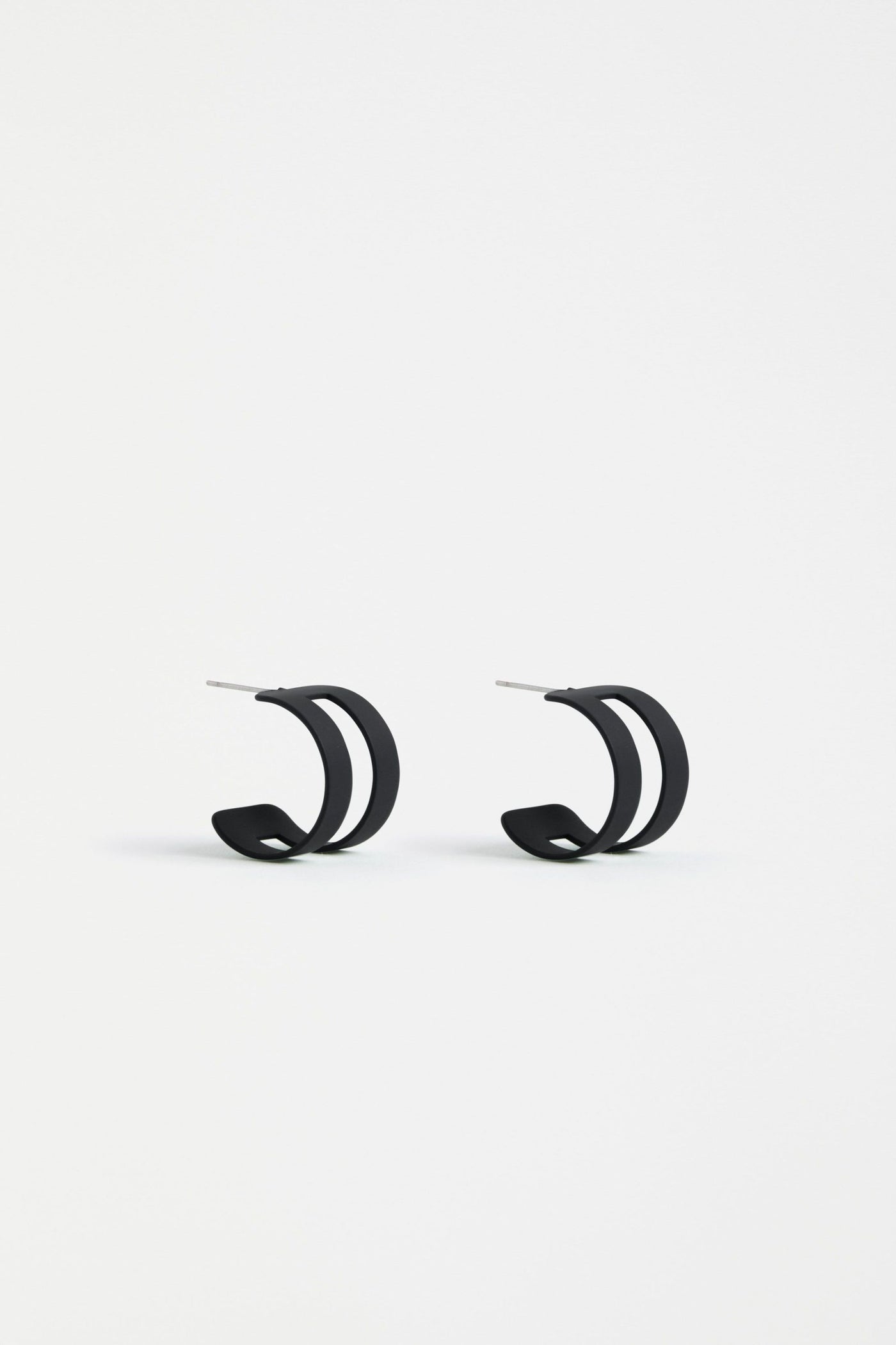 BEJA HOOP EARRING - E0381