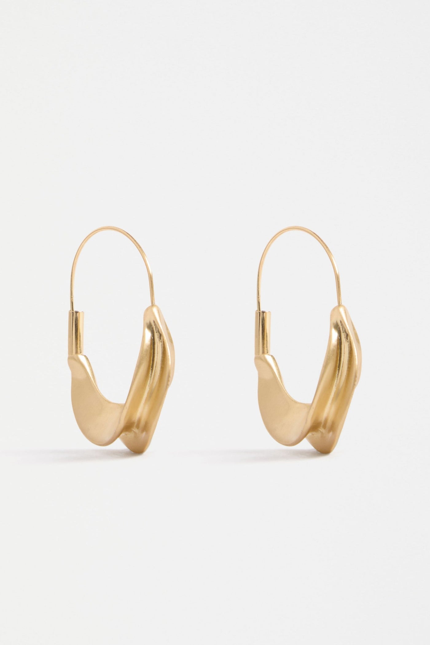 ELK-E0477-SIITA-EARRING