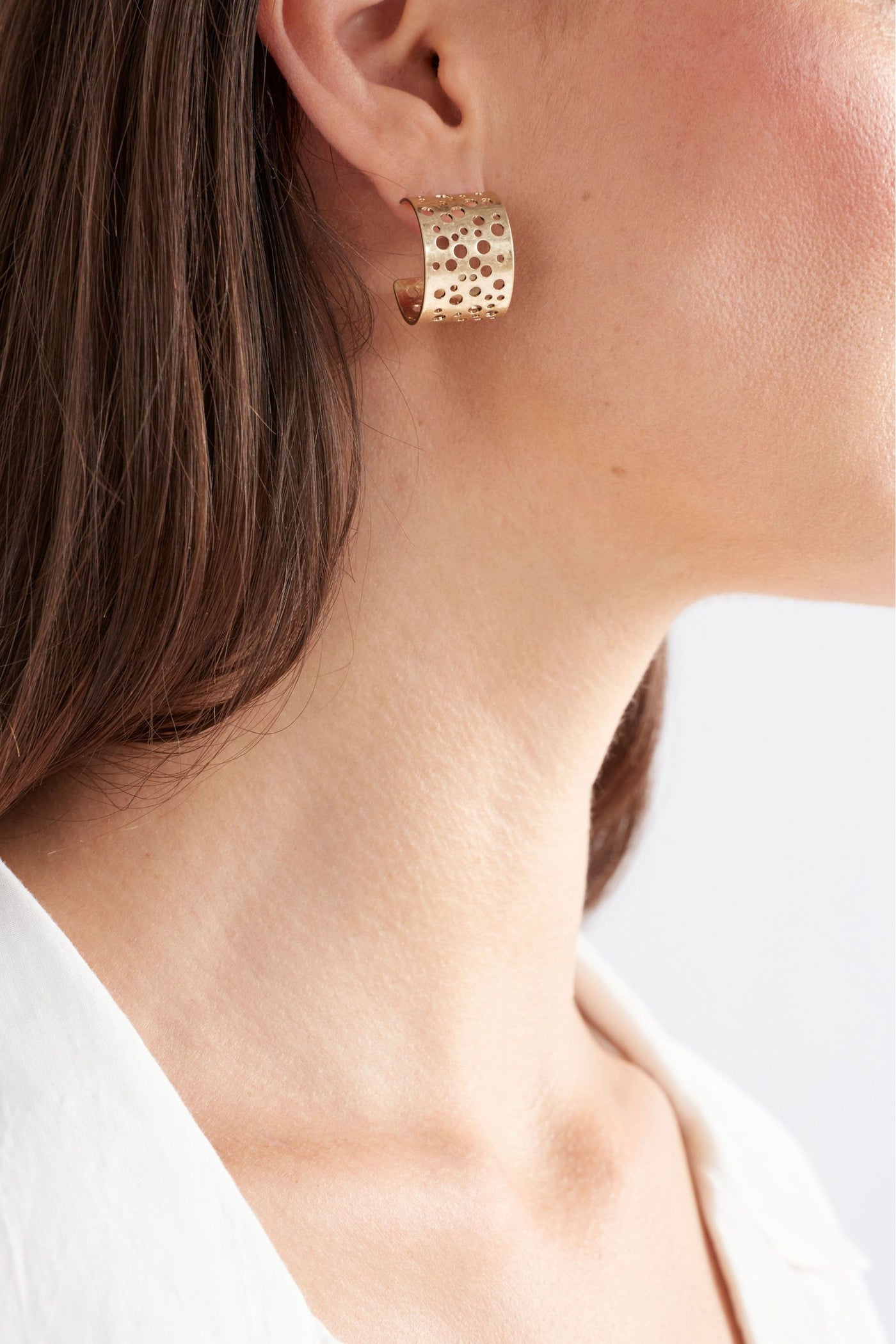 HULLE TINY HOOP EARRING - E0418