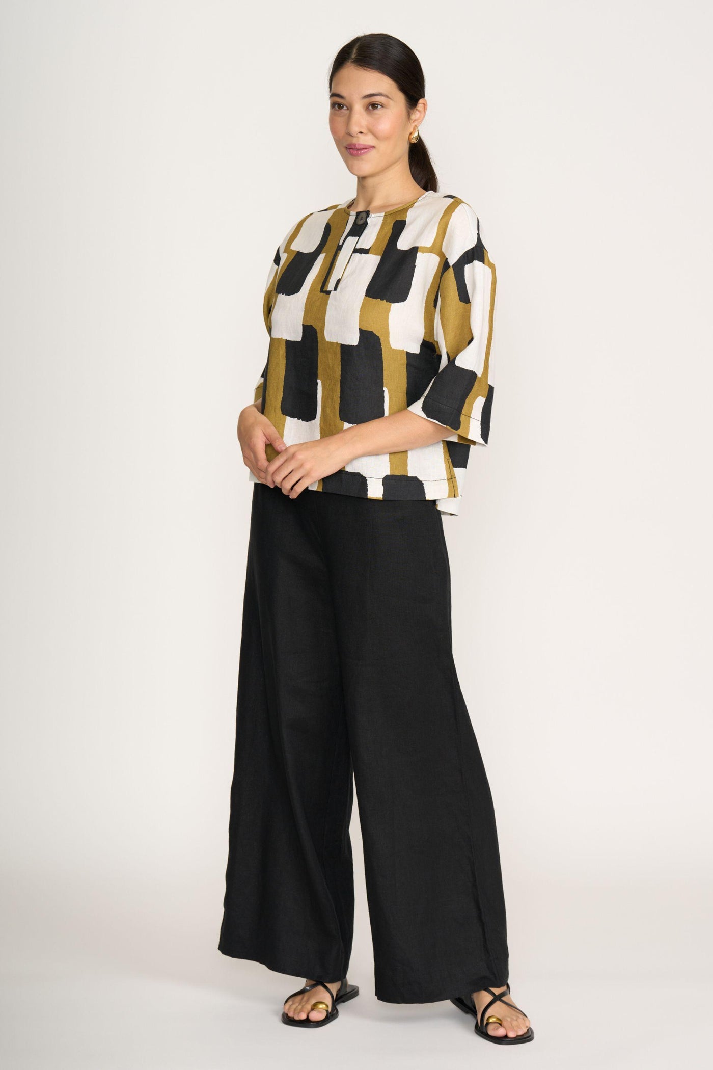 LOOKING SHARP TOP - FO8232