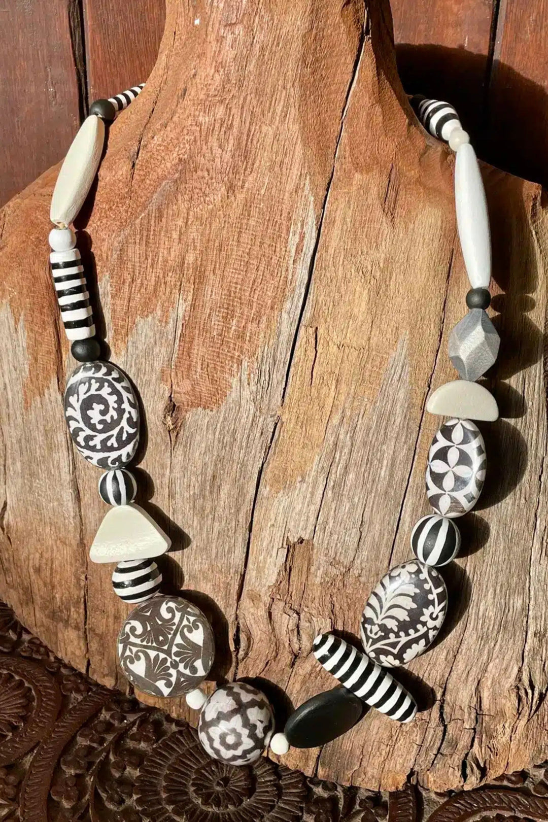 HOLIDAY NECKLACE - HOLN
