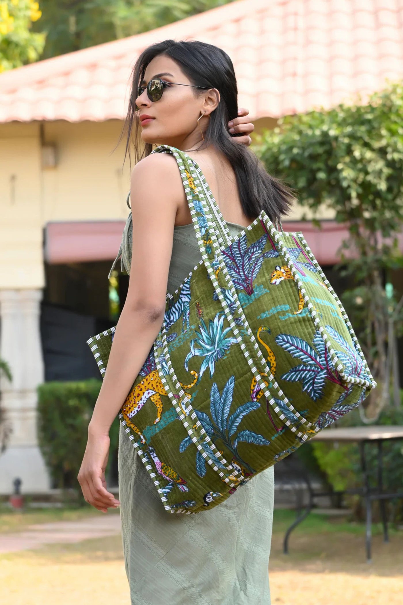 JUNGLE VELVET TOTE - VTJP000