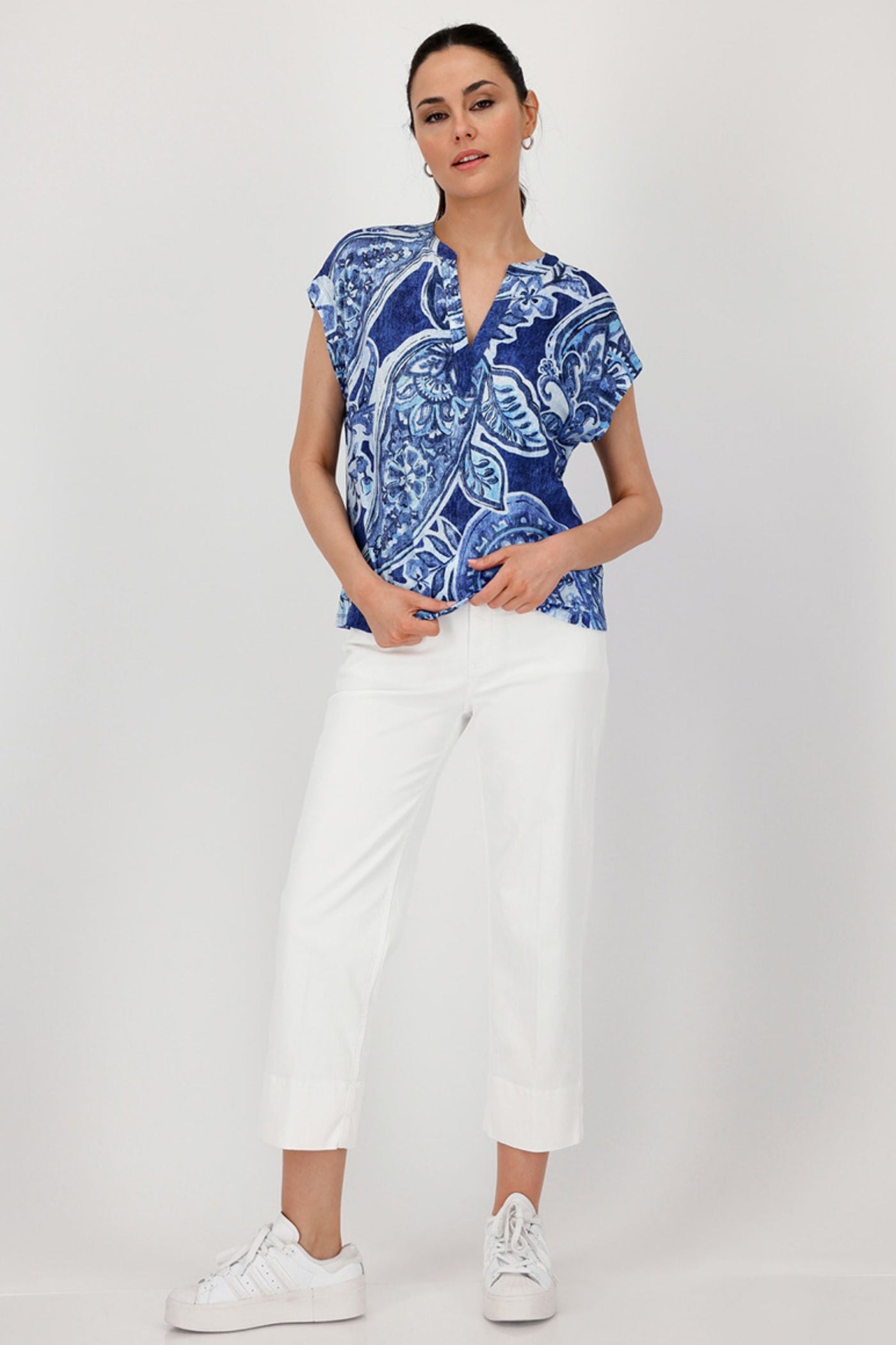 V NECK PAISLEY PRINT TEE 409756MNR TOP