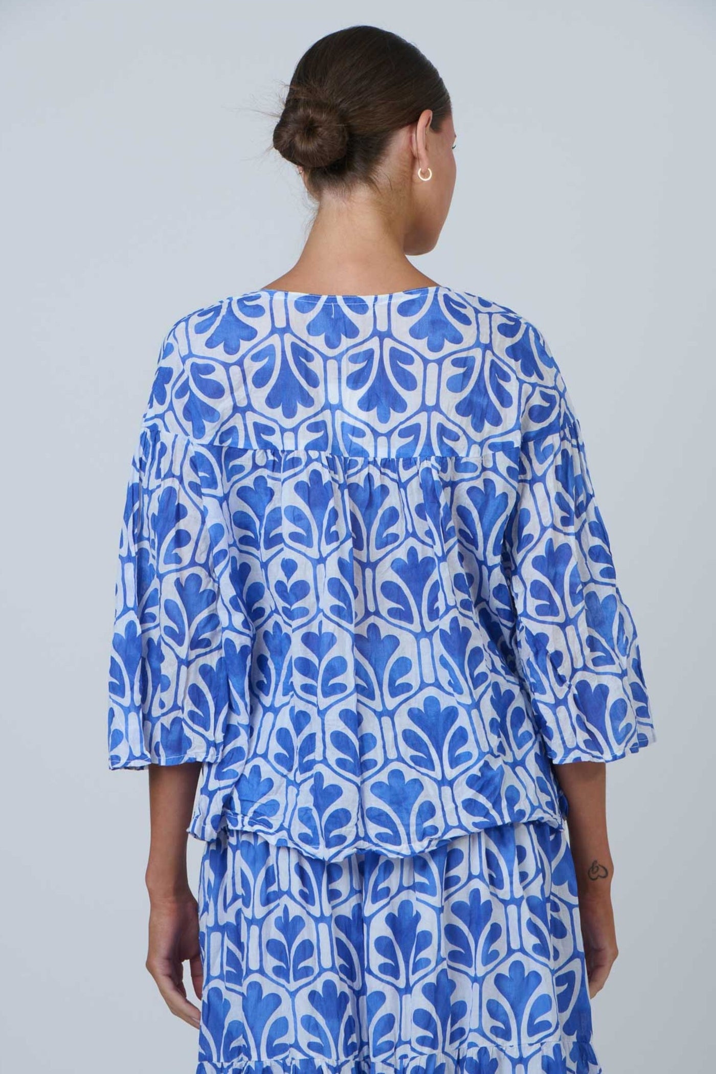 BUTTON UP TOP - P115