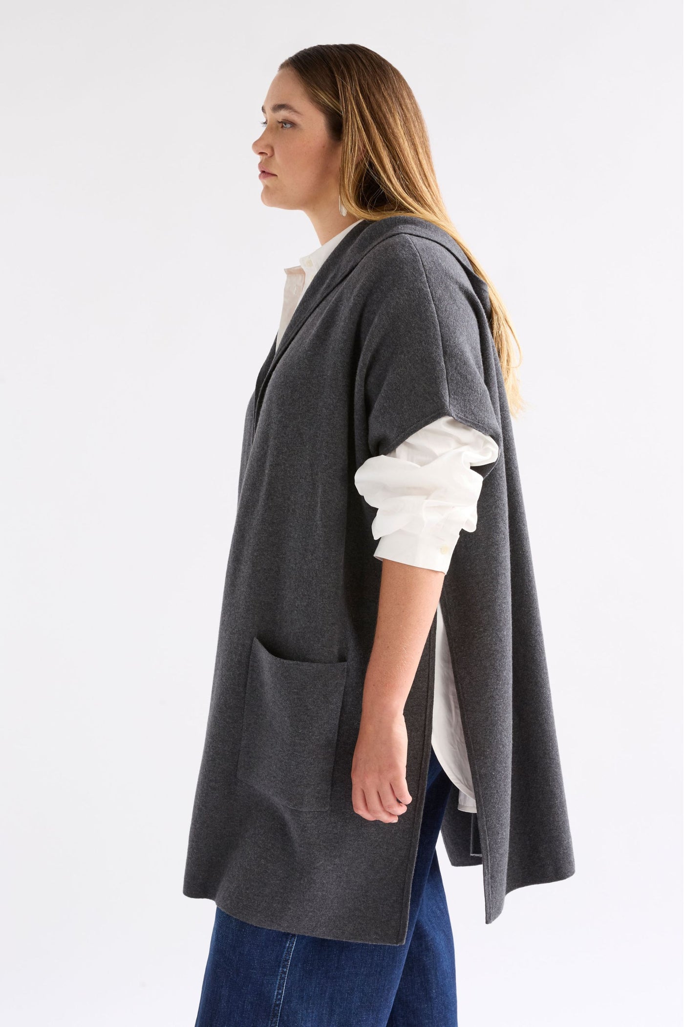 NEUWT HOODED PONCHO - K0146