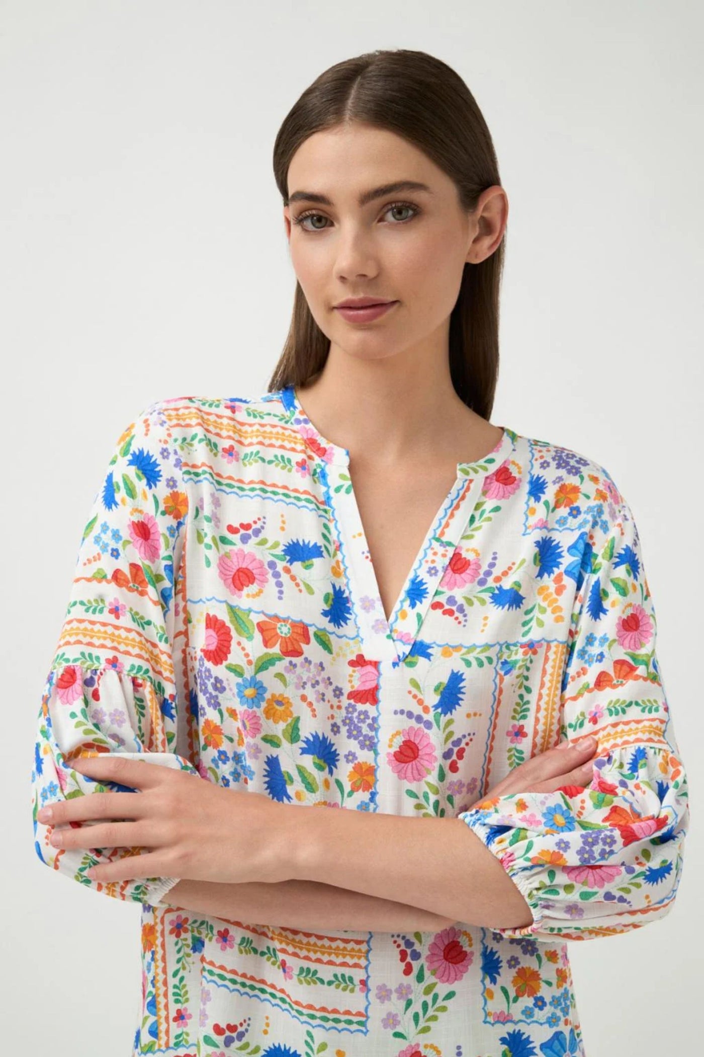 TALIDA V NECK TOP