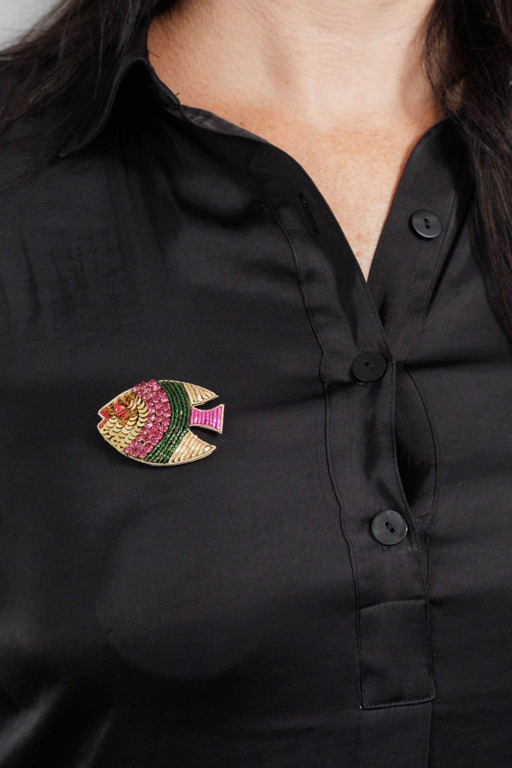 BEADED FISH BROOCH - B42402