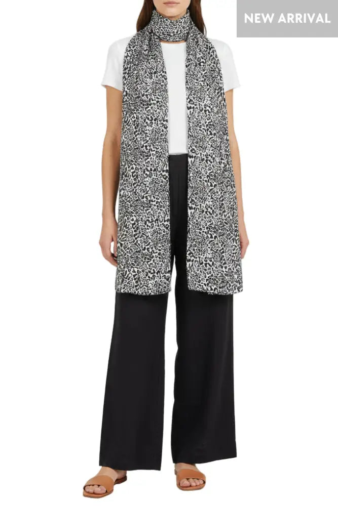 BREEZE WRAP - F8526700 ANIMALIA SCARF