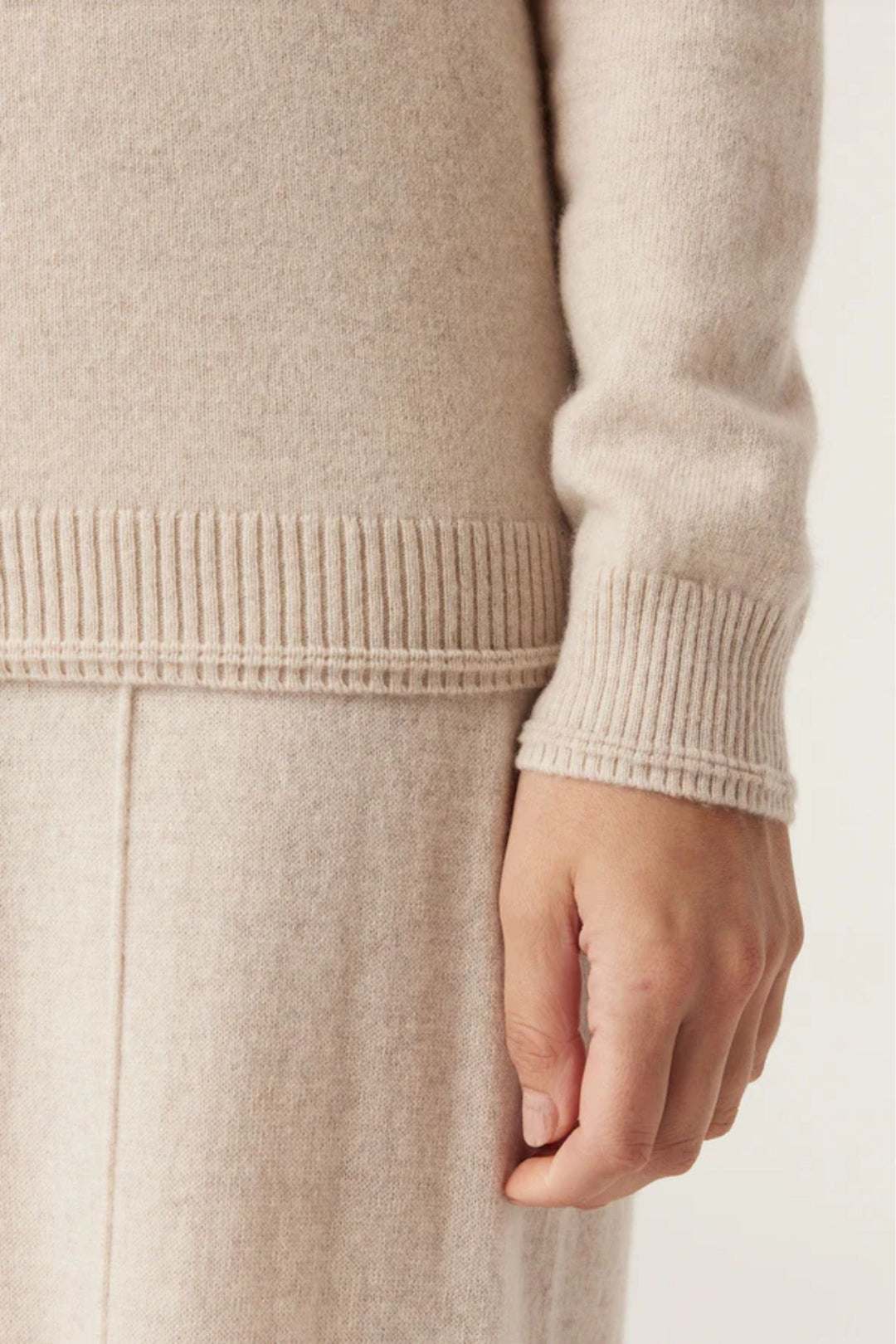 CABLE JUMPER CASHMERE CREW JUMPER - CAW25163