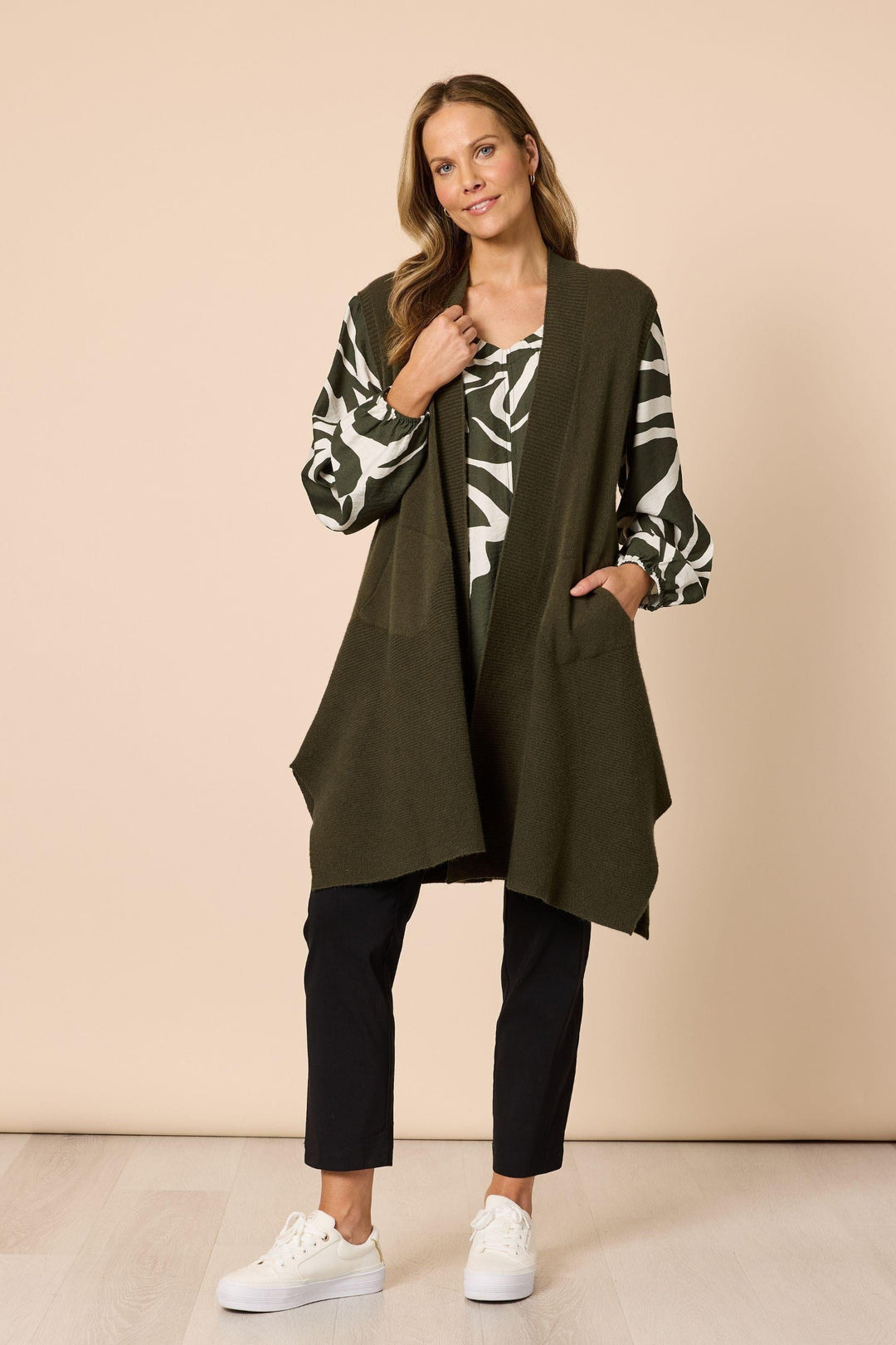 CLARITY VEST XS / KHAKI CASA KNIT VEST - 46835C