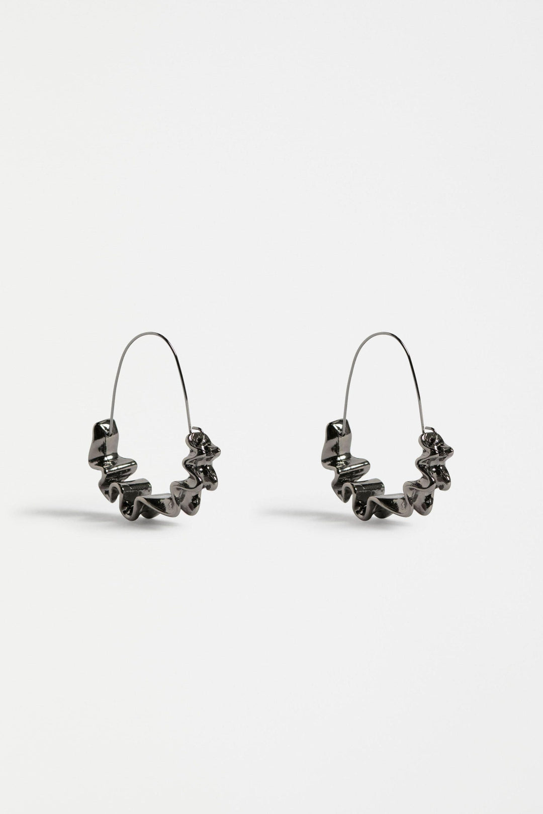 ELK JEWELLERY GUNMETAL ANDEL HOOP EARRING - E0534