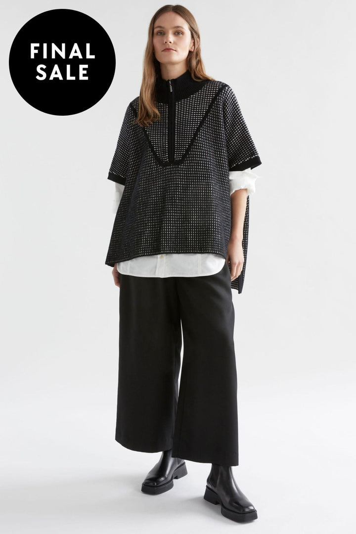 ELK TOP BLACK-WHITE CHEIL PONCHO - K0154