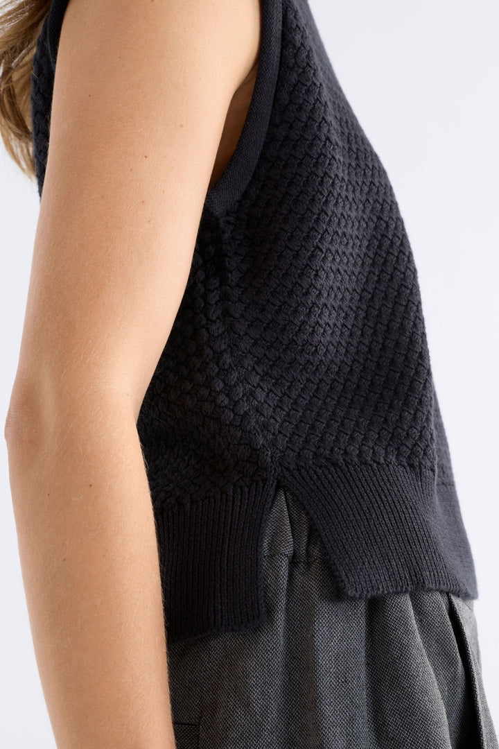 ELK VEST NAYA KNIT VEST - K0217