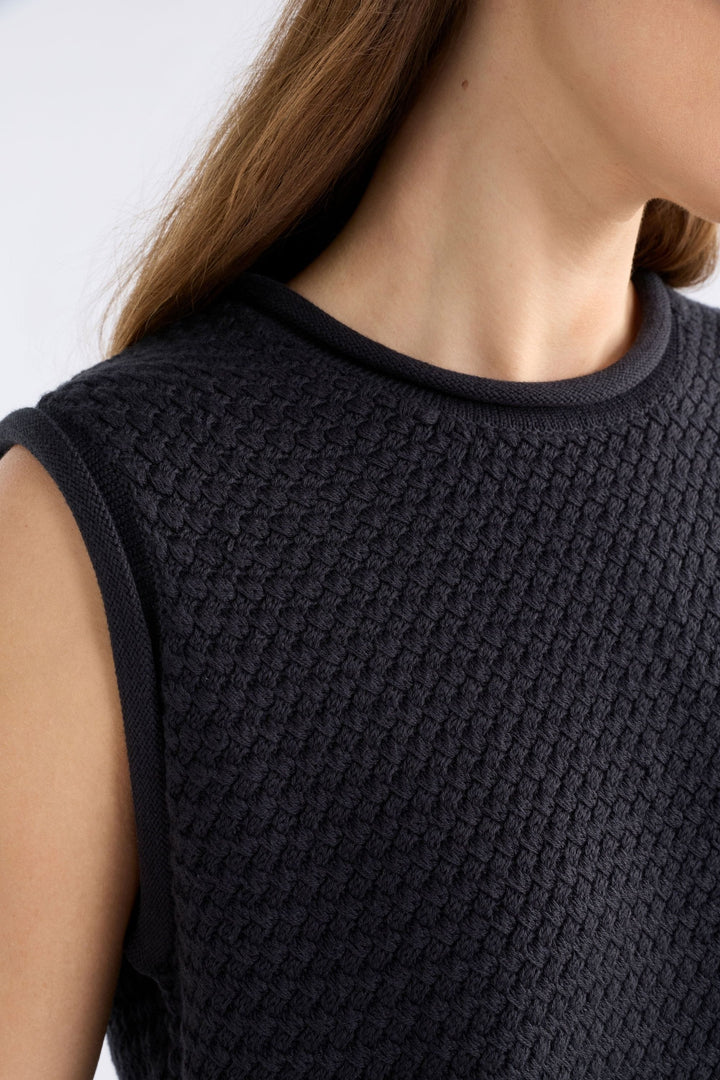 ELK VEST NAYA KNIT VEST - K0217