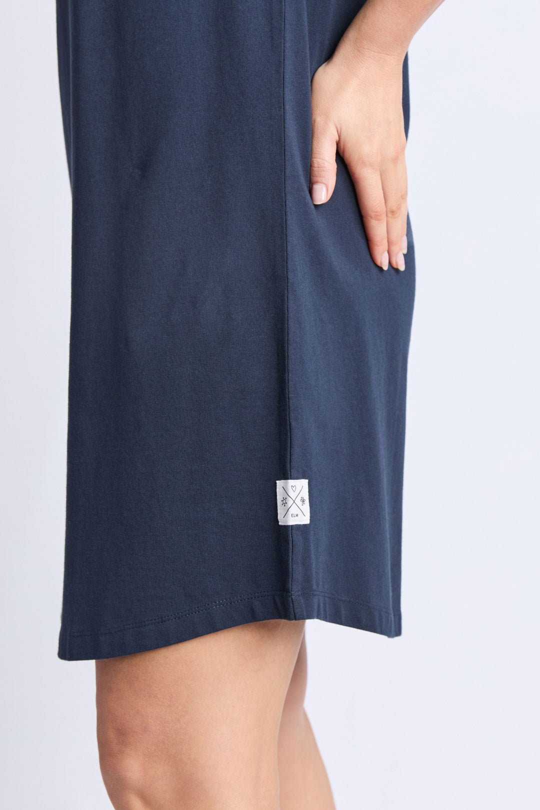 ELM DRESS PIMA VEE DRESS - 81X4579