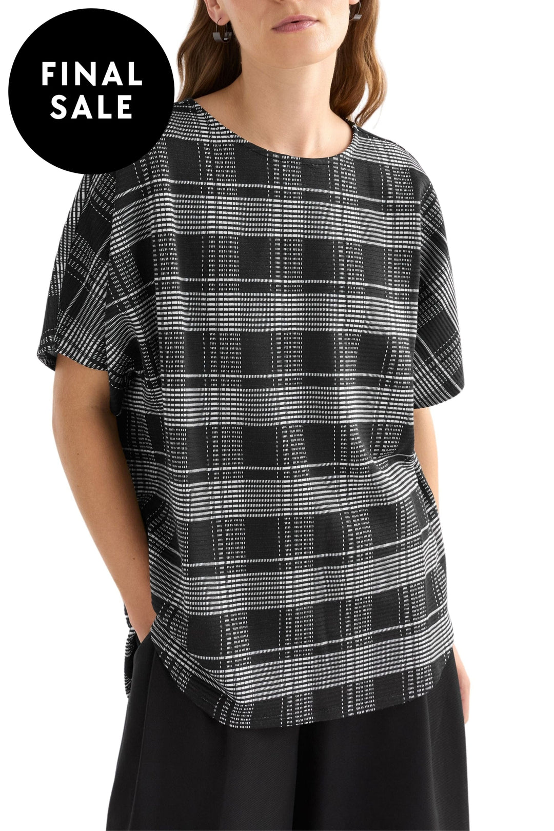 ELK TOP S/M / BLACK-WHITE MAIREA T SHIRT - A1325