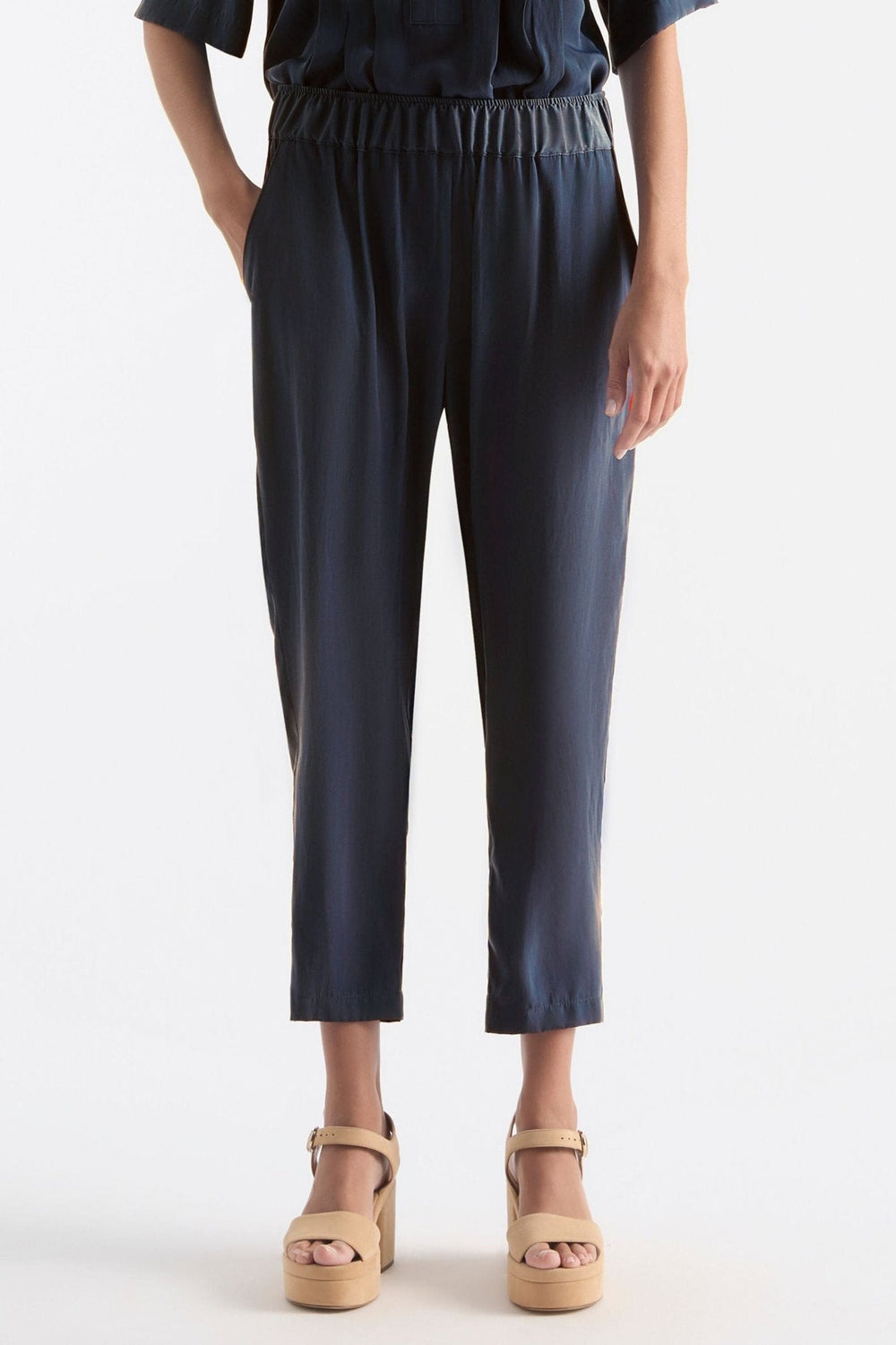 MELA PURDIE PANTS 8 / NAVY SOFT CAPRI - F671615