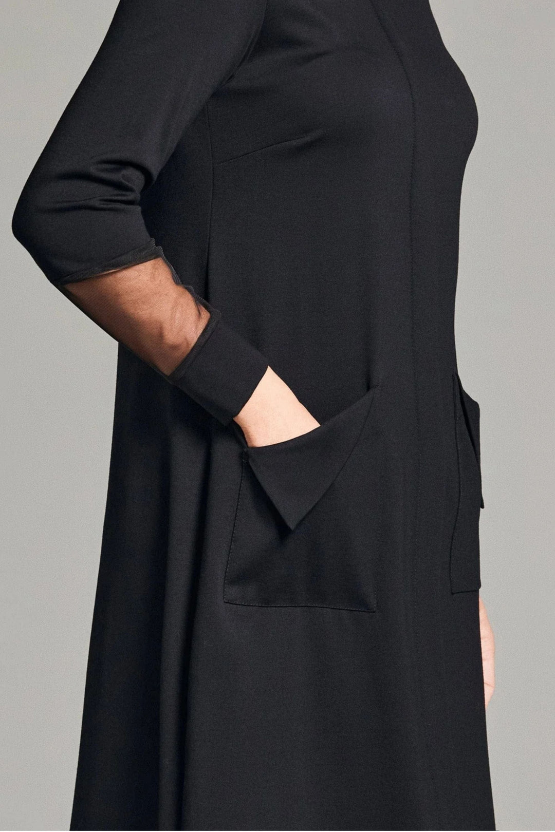 PERUZZI DRESS MESH SLEEVE DRESS - W24146