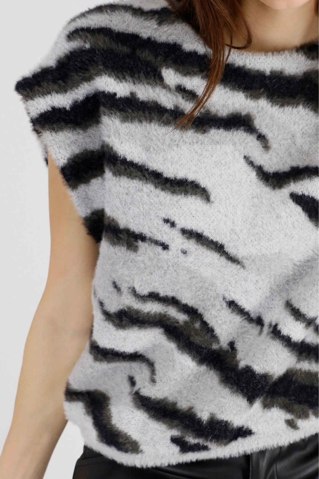 MONARI VEST ANIMAL PRINT VEST - 808913MNR