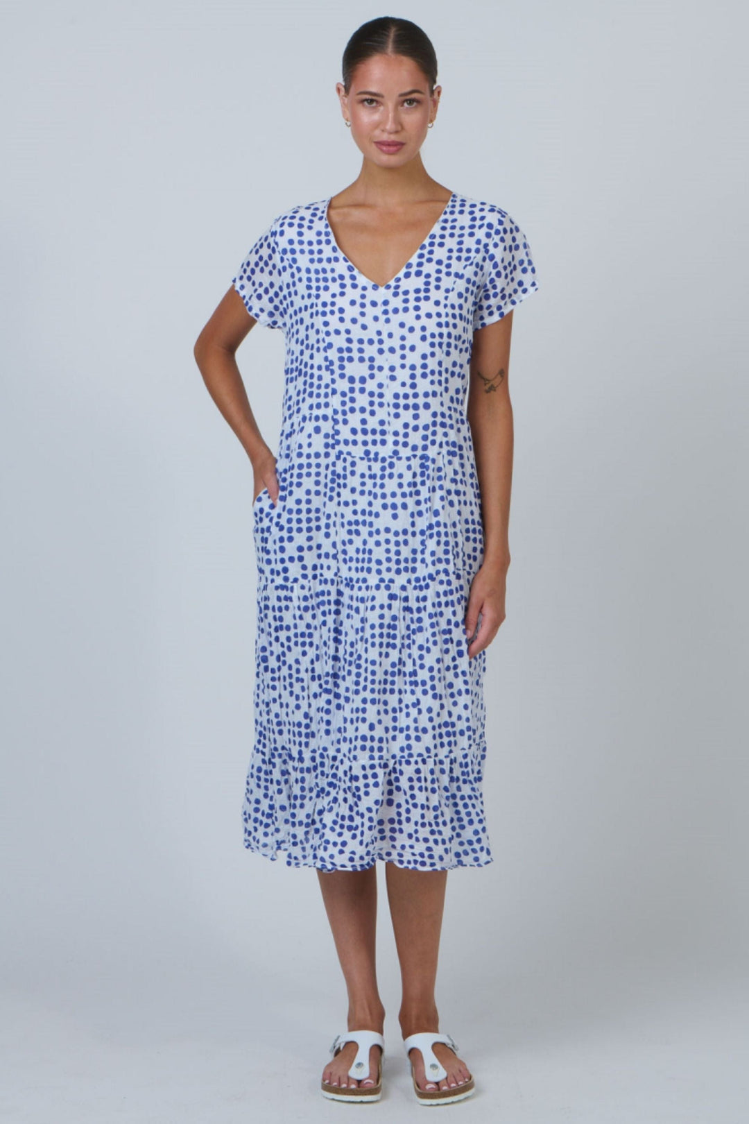NAMASTAI DRESS V-NECK DRESS - P82
