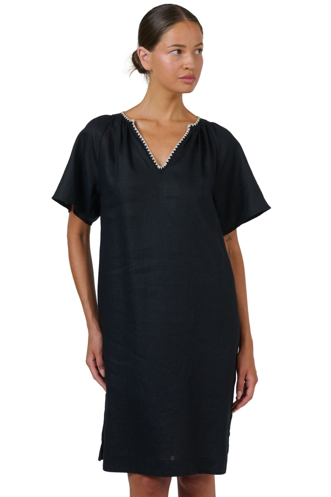 NATURALS BY O AND J DRESS BLACK / XS V NECK LINEN DRESS - GA703.1