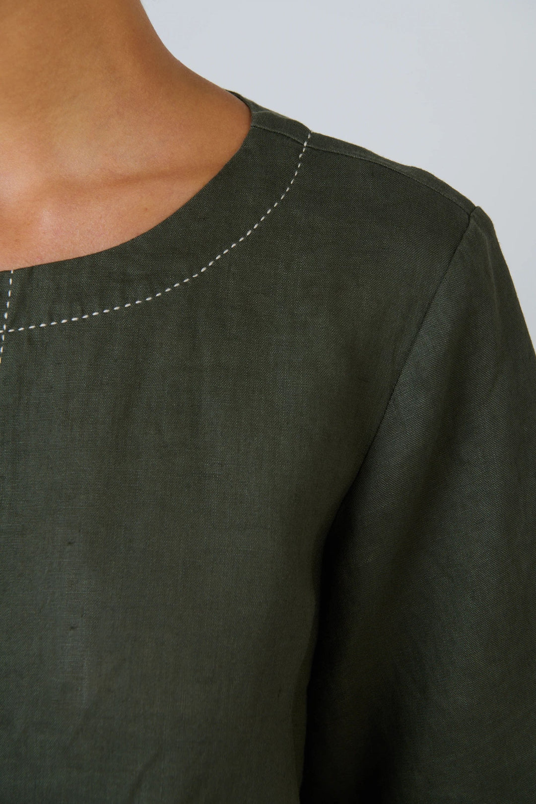 NATURALS BY O AND J TOP CONTRAST STITCH LINEN TOP - GA724