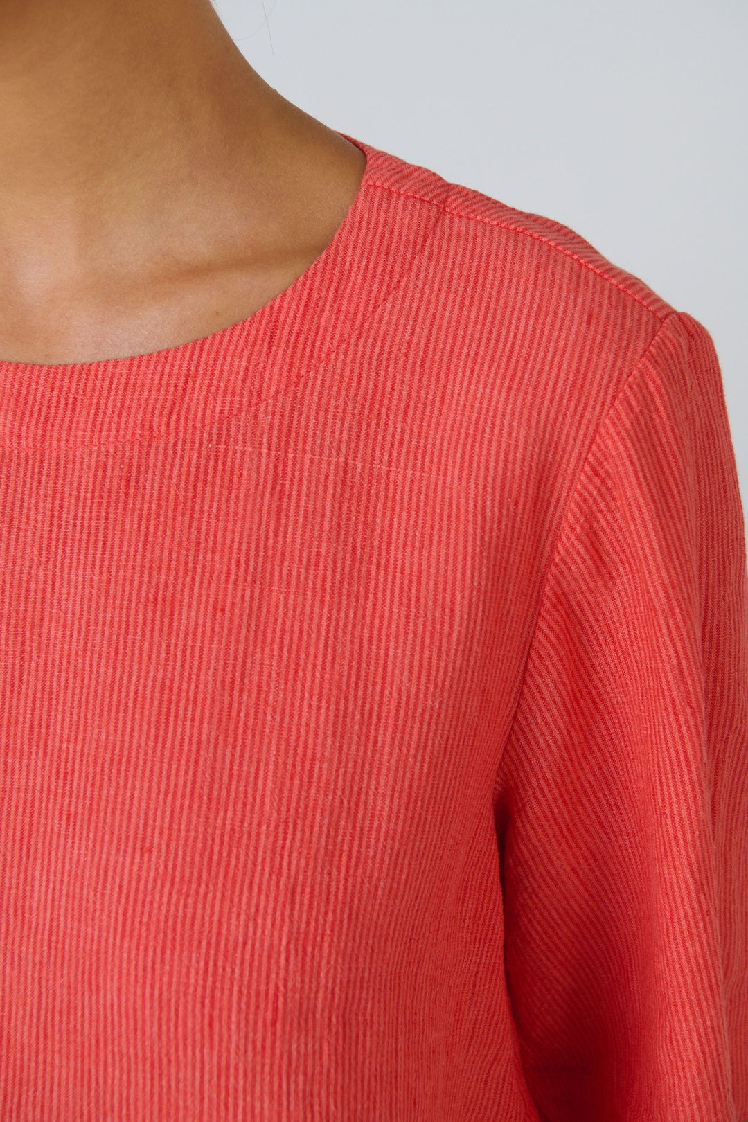 NATURALS BY O AND J TOP ROUND NECK LINEN TOP - GA724B