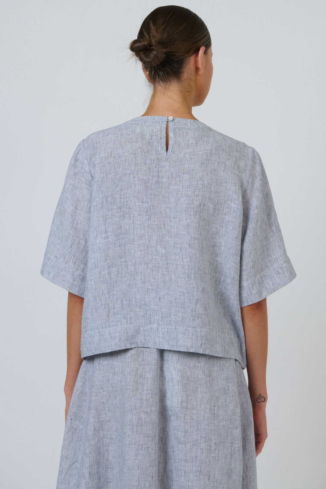NATURALS BY O AND J TOP ROUND NECK LINEN TOP - GA724B