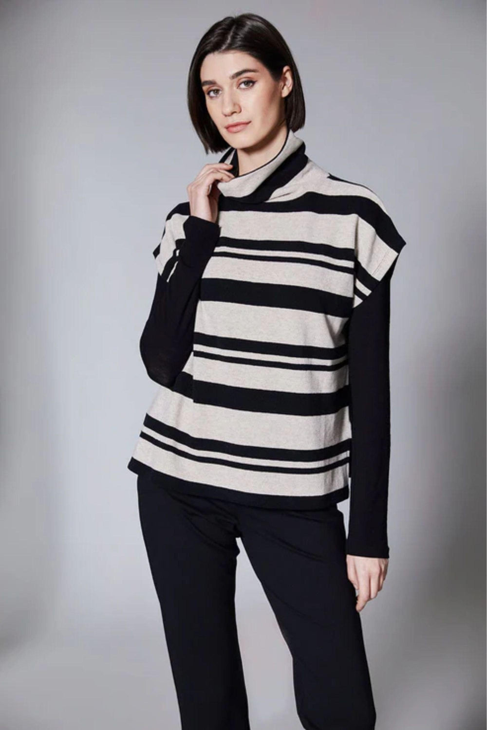PERUZZI TOP SLEEVELESS FLEECE - W25203