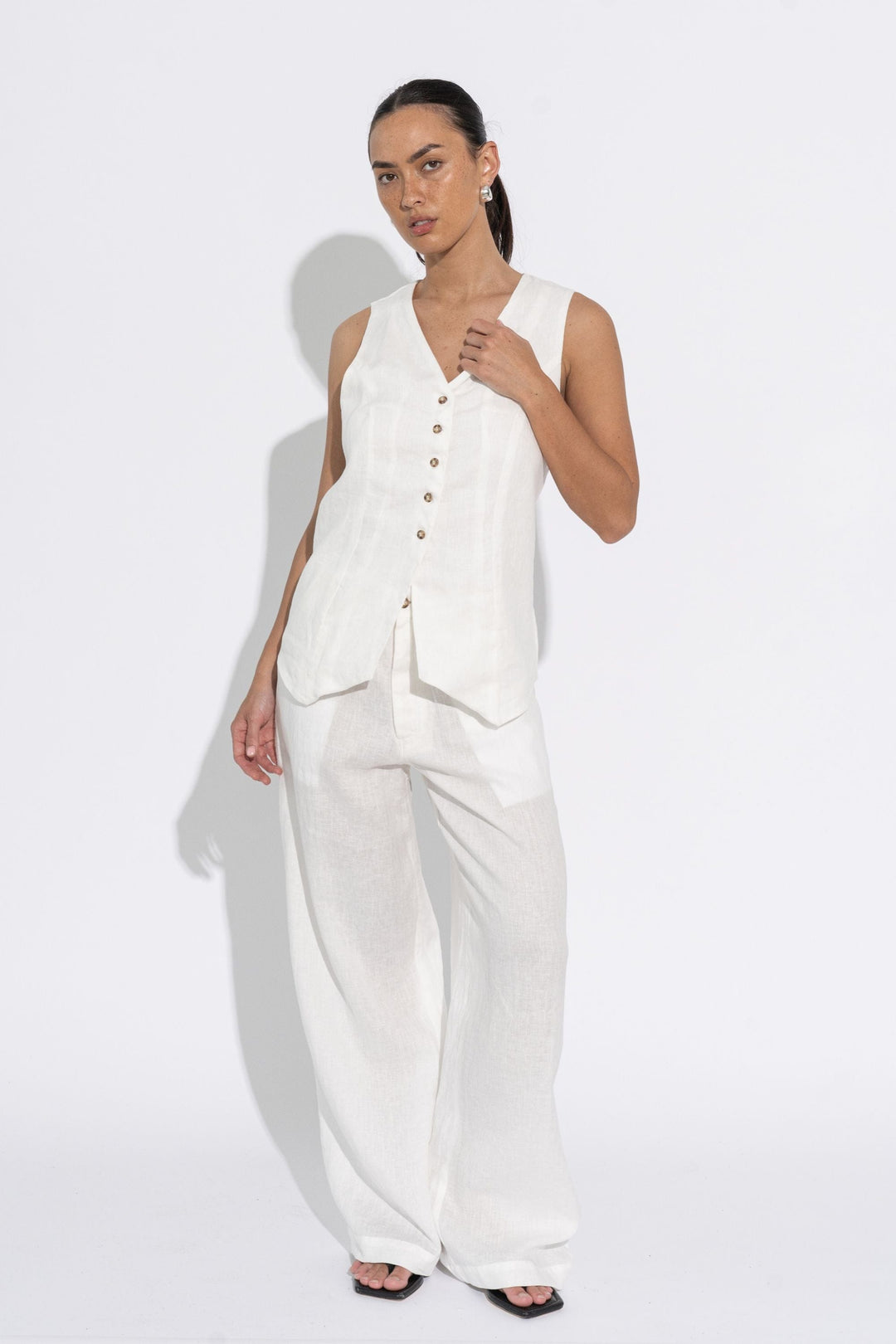 SARA FOX VEST LOLA LONGLINE VEST - SF-SIG-TP006
