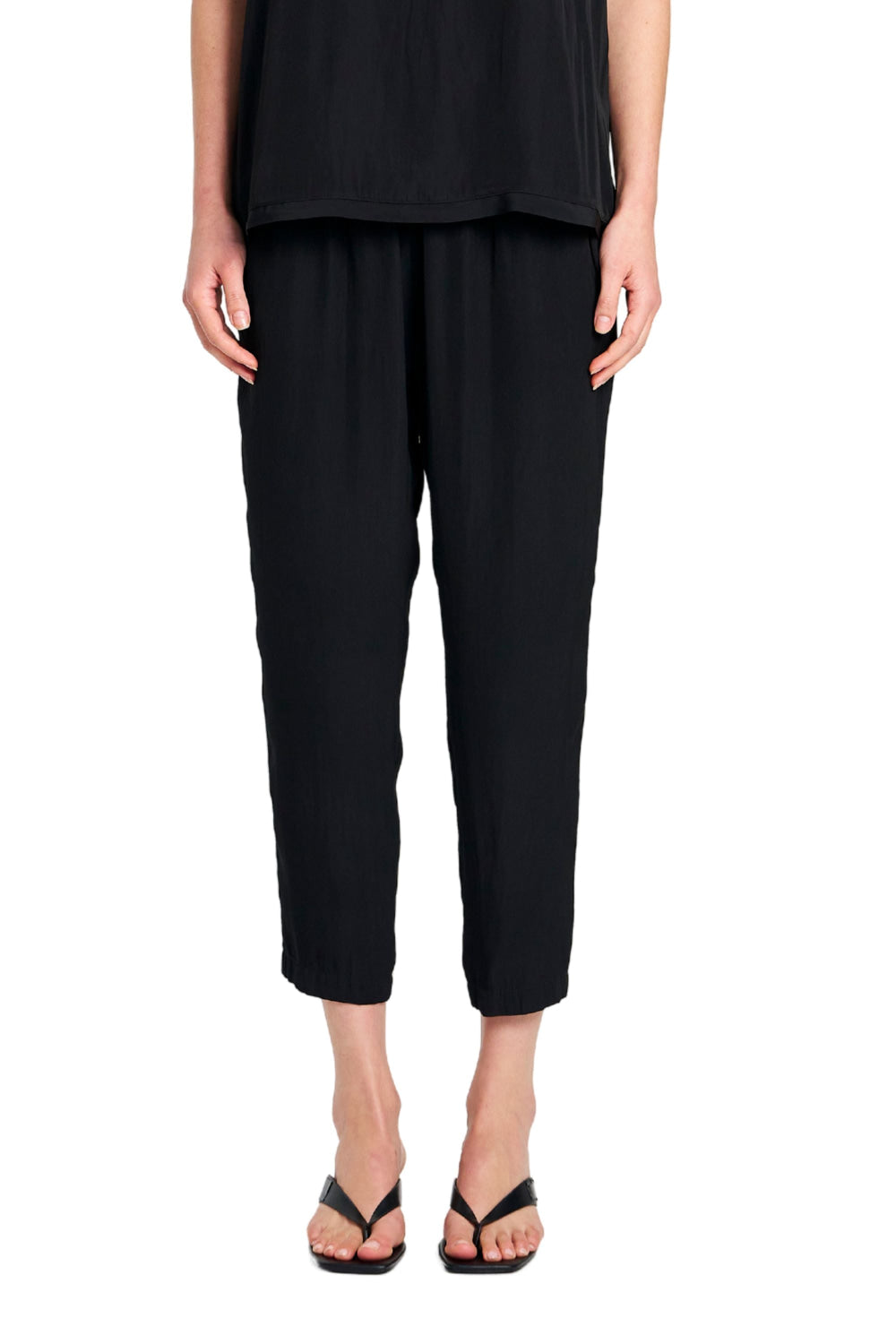 SOFT CAPRI - F671615 6 / BLACK PANTS
