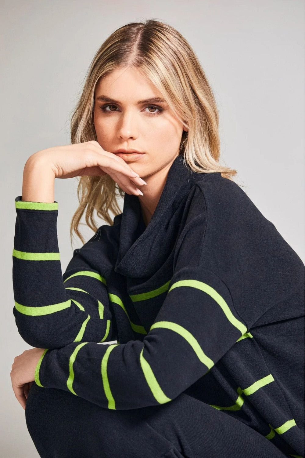 PERUZZI JUMPER SOLID SHOULDER STRIPE KNIT - W24150