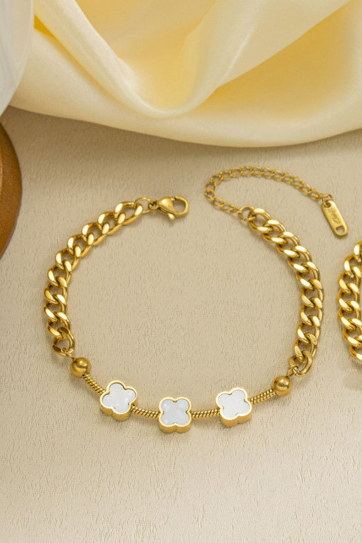 SUSAN ROSE JEWELLERY WHITE CLOVER DÉCOR BRACELET - SSB128