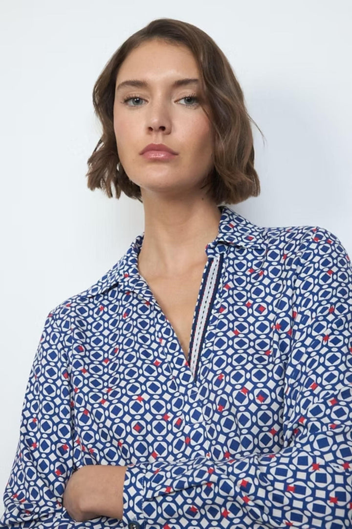 TINTA TOP CAMILIA COLLARED V NECK