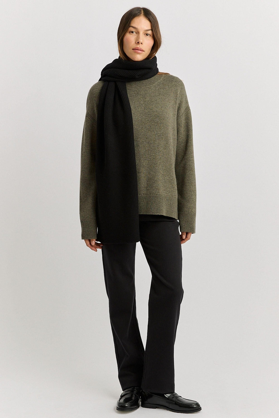 TOORALLIE SCARF BLACK EXTRA FINE MERINO SCARF - 9046