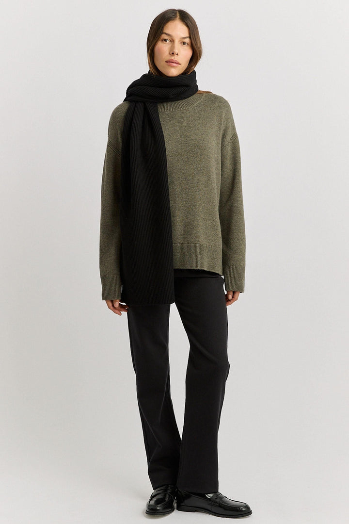 TOORALLIE SCARF BLACK EXTRA FINE MERINO SCARF - 9046