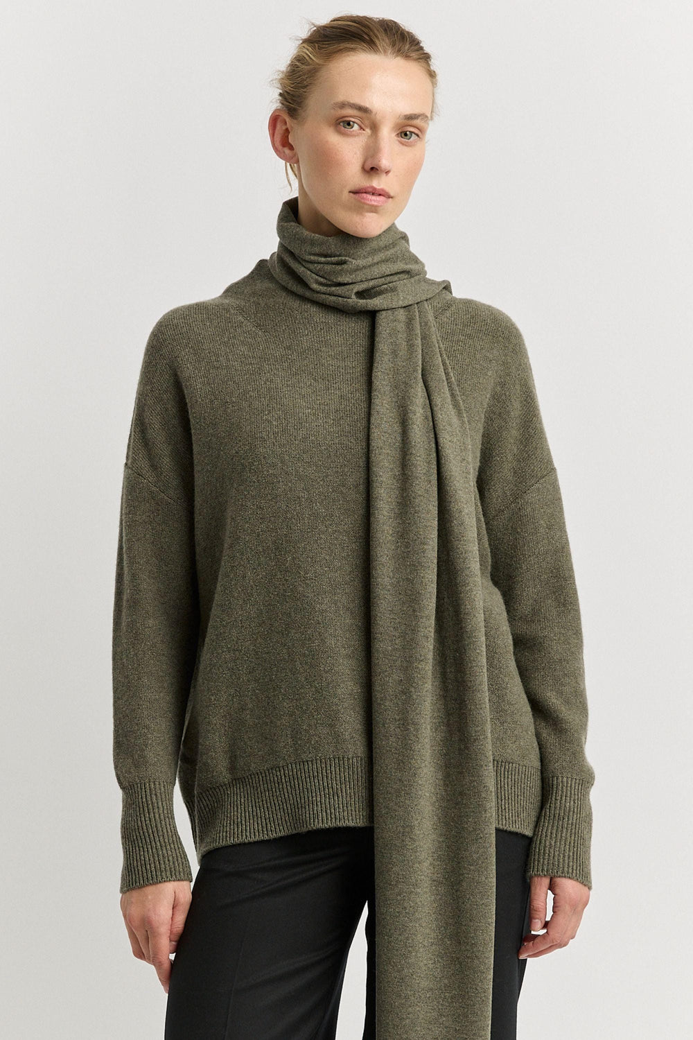 TOORALLIE SCARF KALE EXTRA FINE MERINO SCARF - 9046