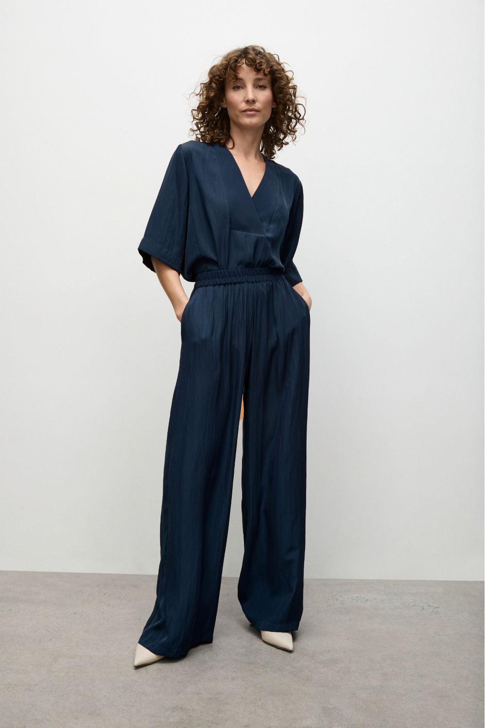 VENT PLAZA - F678667 TOP