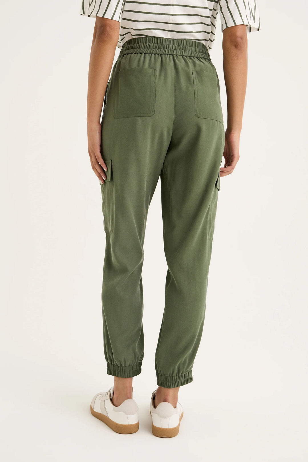 YARRA TRAIL TRACK PANT DRIFT JOGGER - YTWN8988