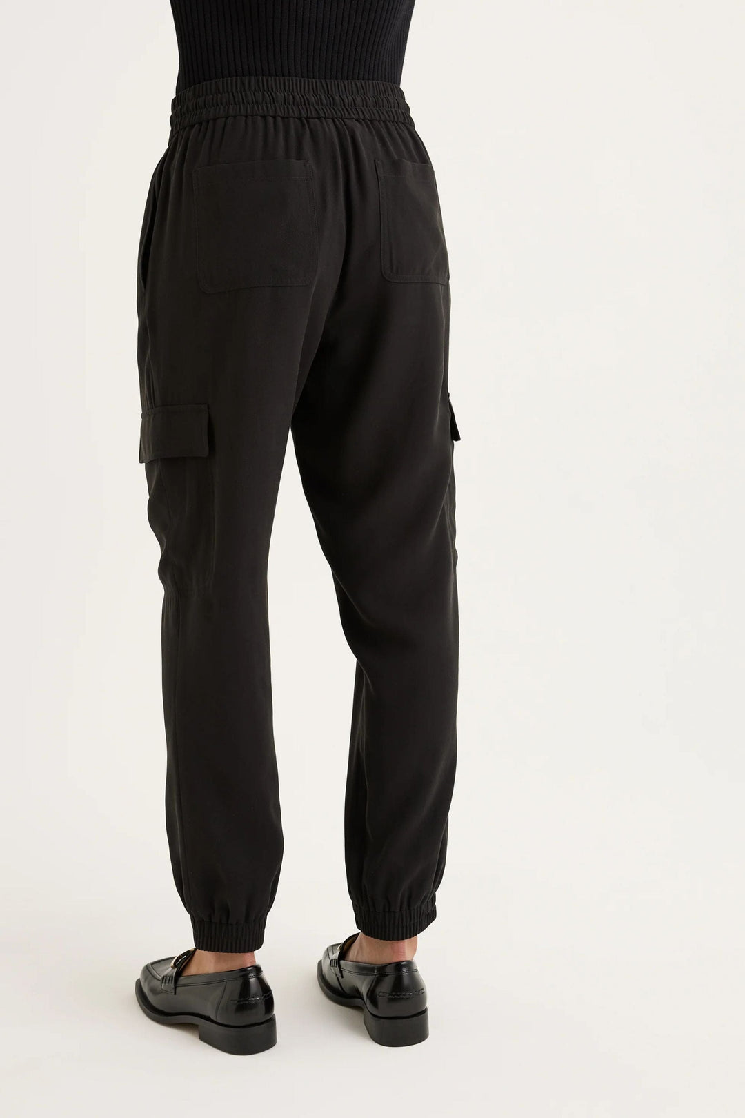 YARRA TRAIL TRACK PANT DRIFT JOGGER - YTWN8988