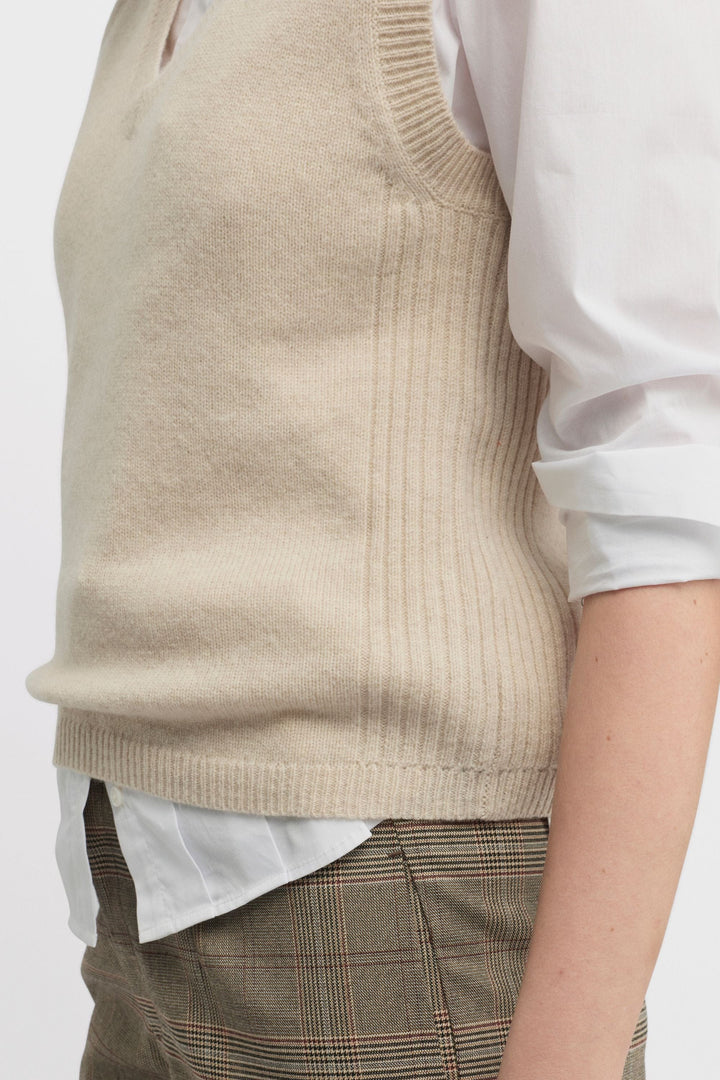 YARRA TRAIL VEST SHAFT KNIT VEST - YTWN7762