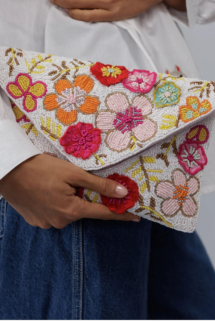 ZODA BAG WHITE BEADED BAG - SC212